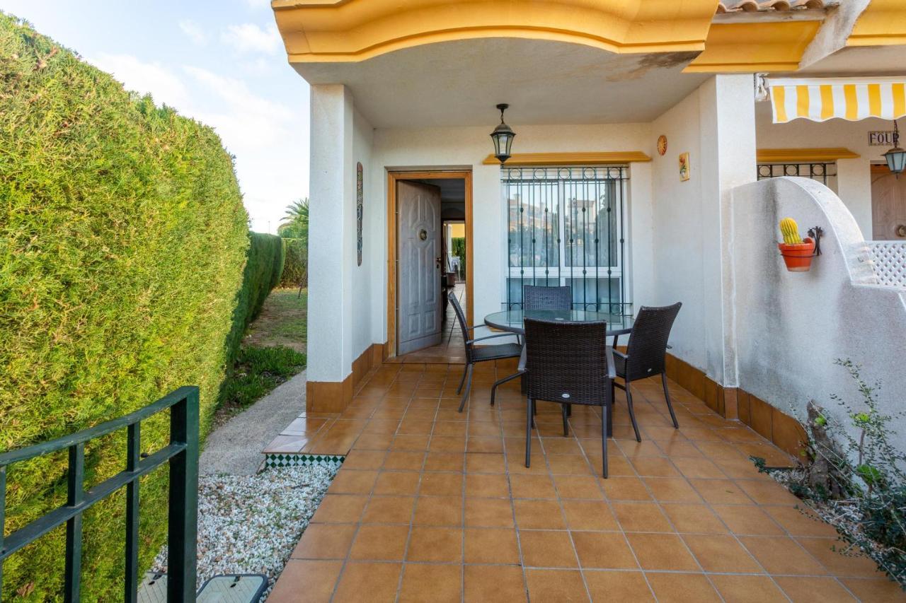 Pool-Side Townhouse In Cabo Roig Villa Orihuela Bagian luar foto