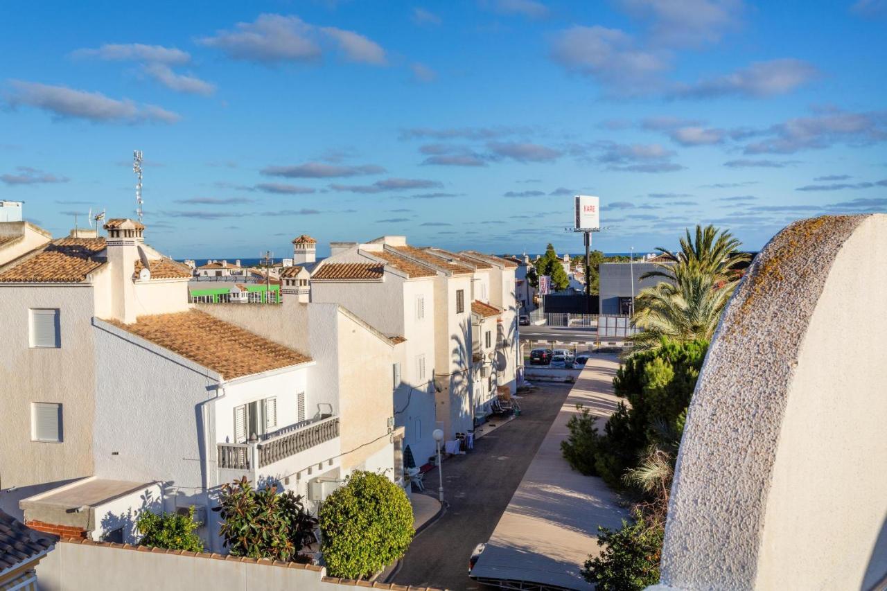 Pool-Side Townhouse In Cabo Roig Villa Orihuela Bagian luar foto