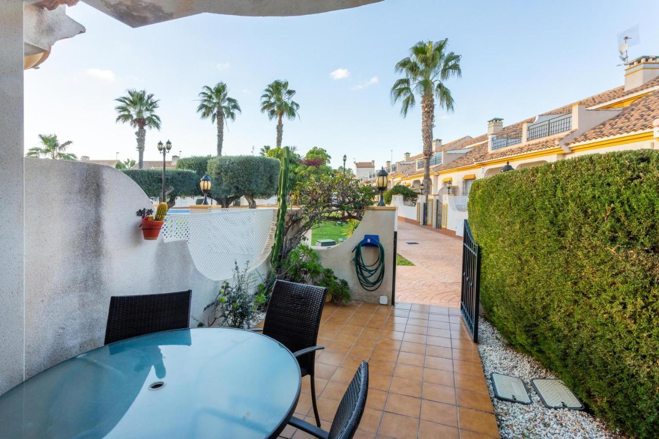 Pool-Side Townhouse In Cabo Roig Villa Orihuela Bagian luar foto